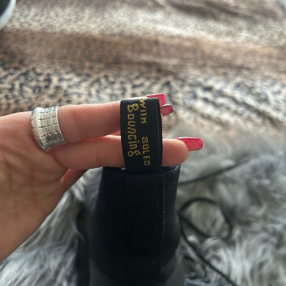 Canvas Dr. Martens - Picture 3 of 3